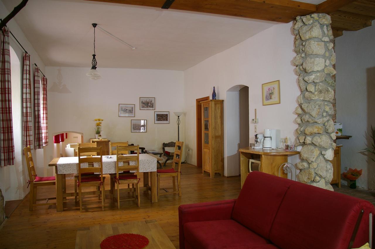 Ferienwohnung Zum Kapuziner Пойсдорф Екстериор снимка